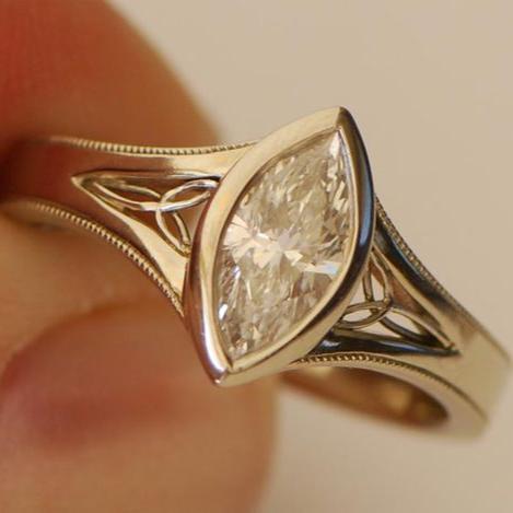 Vintage Oval White Crystal Gold Ring-Lydieannejewelry