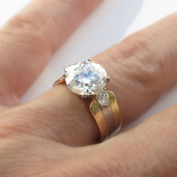 Vintage Crystal Gold Plated Ring-Lydieannejewelry