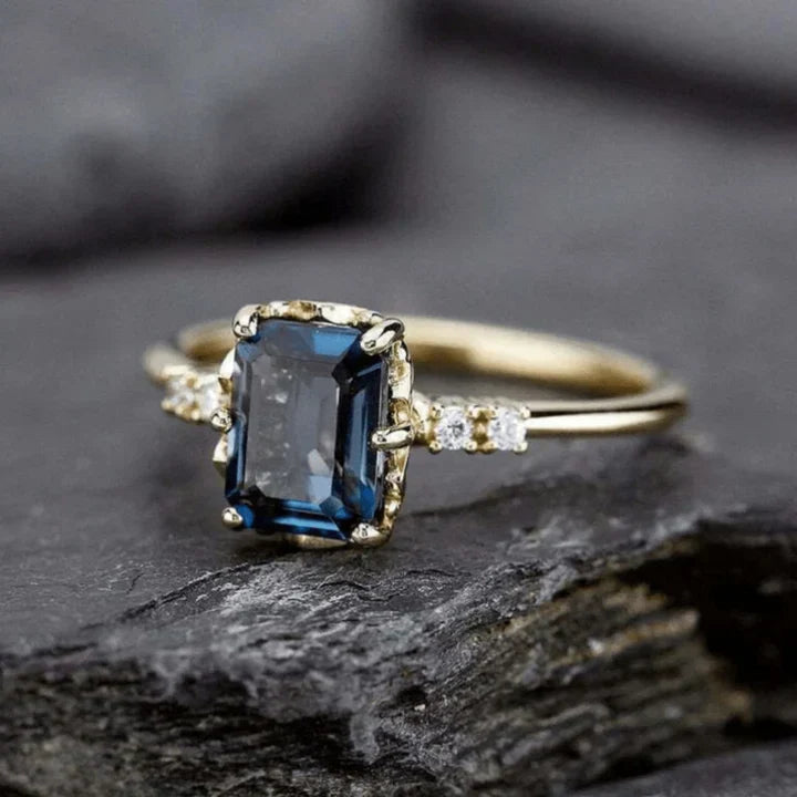 Vintage Blue Crystal Gold Ring-Lydieannejewelry