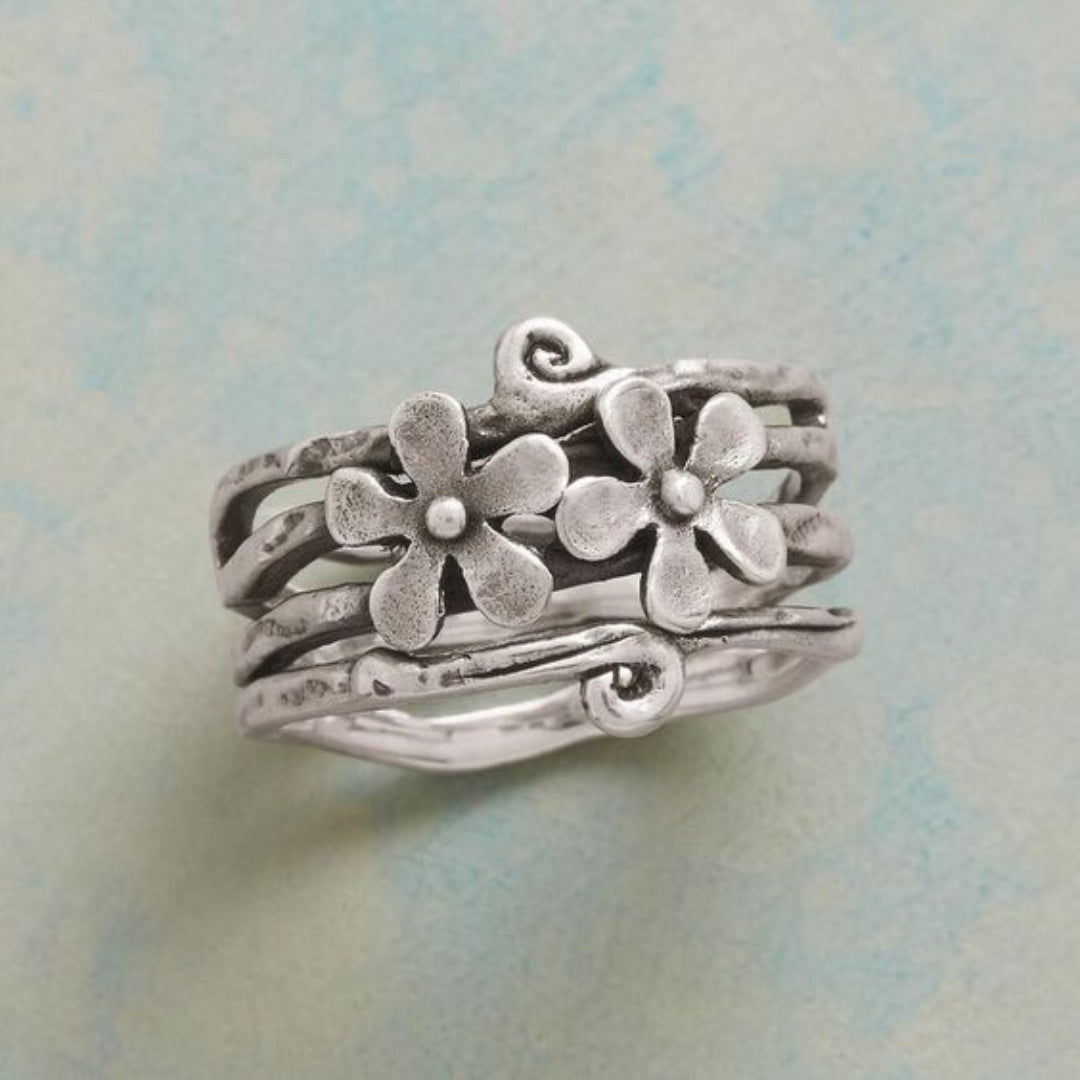Vintage Hollow Daisy Silver Ring-Lydieannejewelry