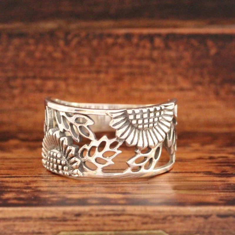 Vintage Hollow Sunflower RIng-Lydieannejewelry