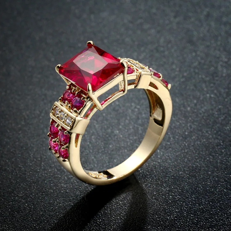 Vintage Red Crystal and Gold Ring-Lydieannejewelry