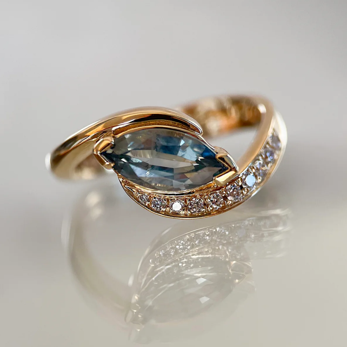 Vintage Elegant Blue Crystal Drop Ring-Lydieannejewelry