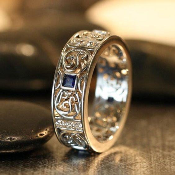 Vintage Hollow Gold Ring-Lydieannejewelry