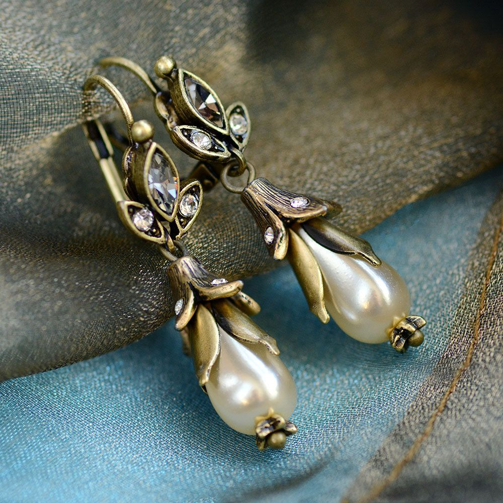 Vintage Pearl Dangling Floral Earrings-Lydieannejewelry