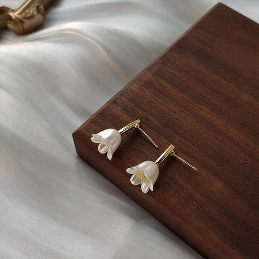 Vintage Gold Floral White Earrings-Lydieannejewelry