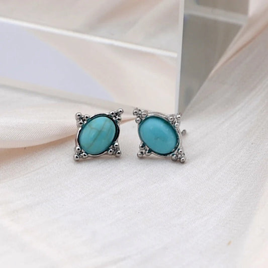Vintage Silver Oval Turquoise Earrings-Lydieannejewelry