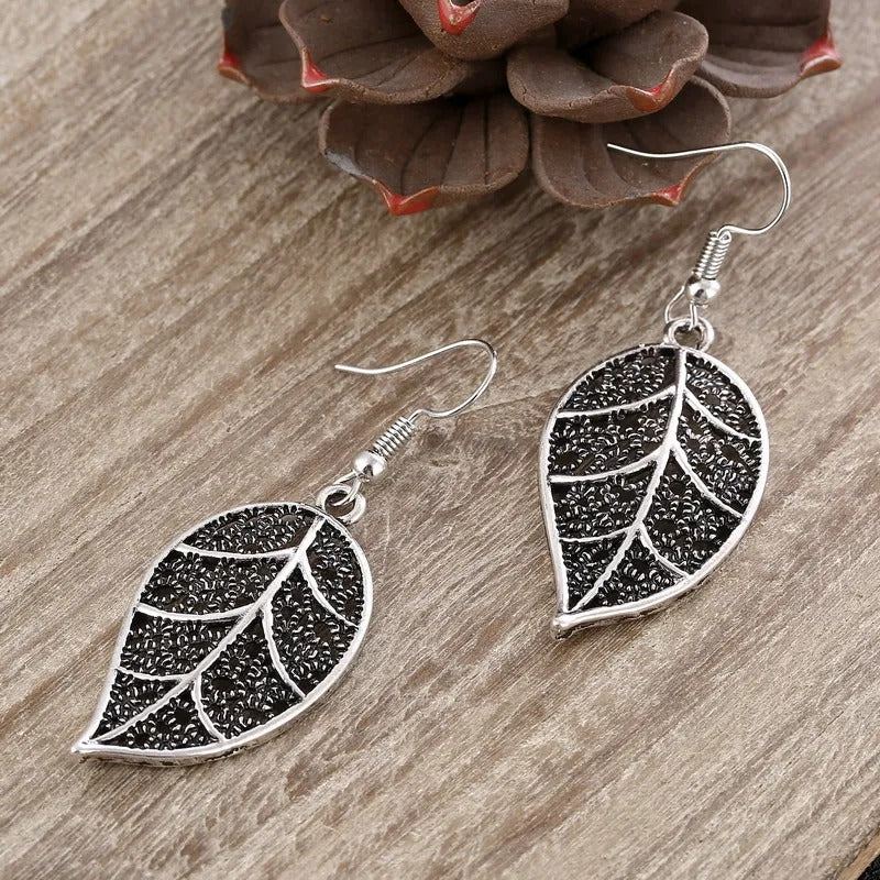 Vintage Silver Leaf Dangle Earrings-Lydieannejewelry