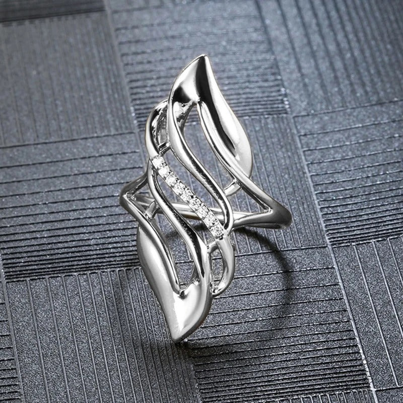 Vintage Silver Flowing Design Ring-Lydieannejewelry