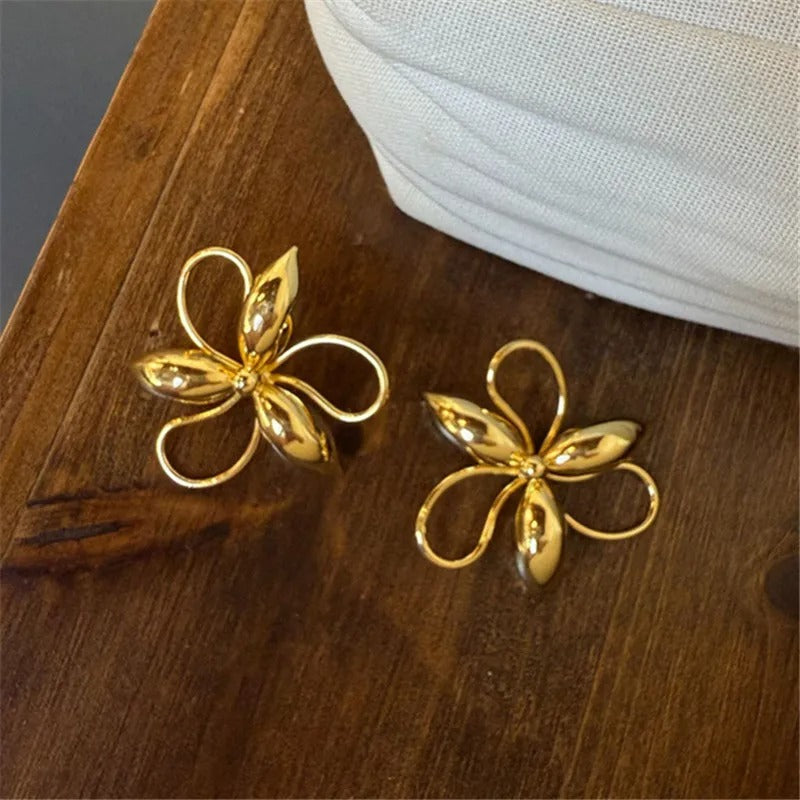 Classic Gold Sculpted Floral Design Earrings-Lydieannejewelry