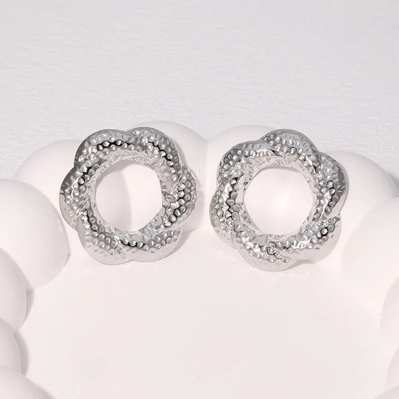 Vintage Silver Hammered Flower Earrings-Lydieannejewelry