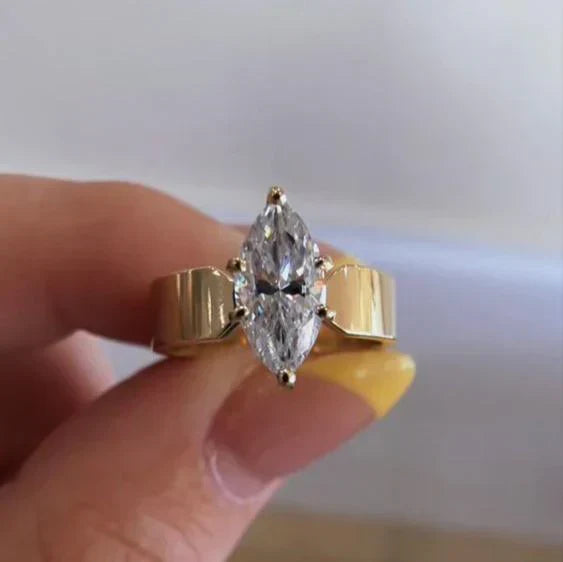 Vintage Crystaline Golden Ring-Lydieannejewelry