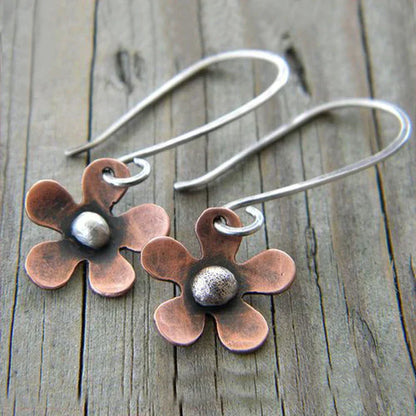 Vintage Flower Earrings in Silver-Emali Jewelry