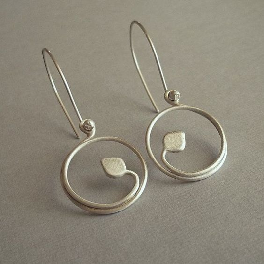 Vintage Silver Plated Hollow Circle Earrings-Lydieannejewelry