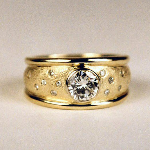 Vintage Golden & Crystal Ring-Lydieannejewelry