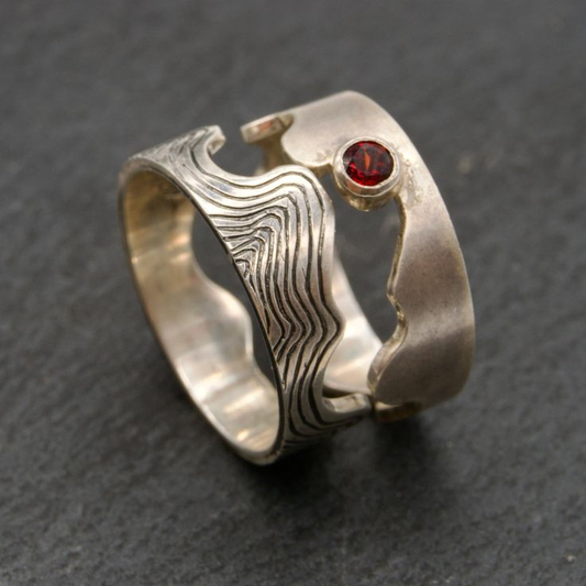 Vintage Hollow Wavy Red Zirconia Ring-Lydieannejewelry