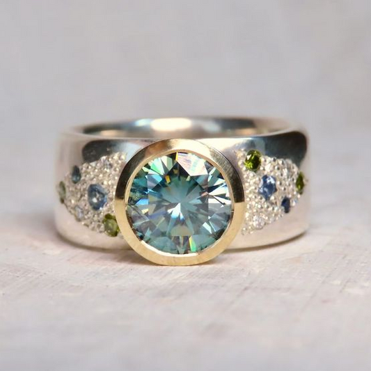 Vintage Bright Blue Zirconia Silver Ring-Lydieannejewelry