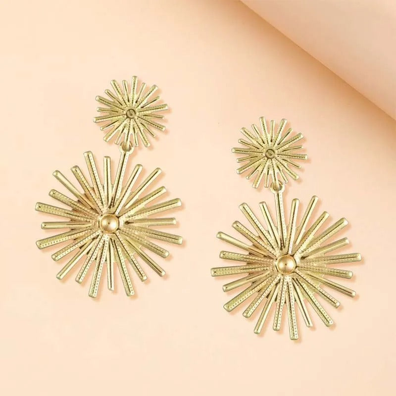 Vintage Gold Spiked Sunburst Motif Earrings-Lydieannejewelry