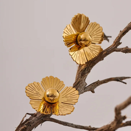 Vintage Gold Floral Stud Earrings-Lydieannejewelry